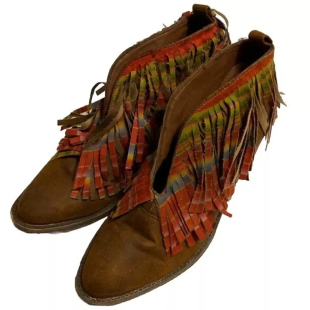 Volatile Western Aztec Fringe Ankle Boots! - Picture 1 of 8